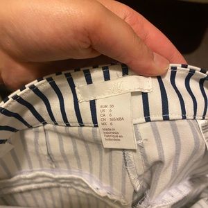 H&M pants size 6 with white and blue color